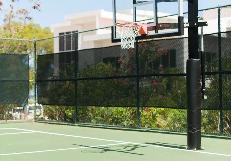 هتل Malliouhana Resort Anguilla