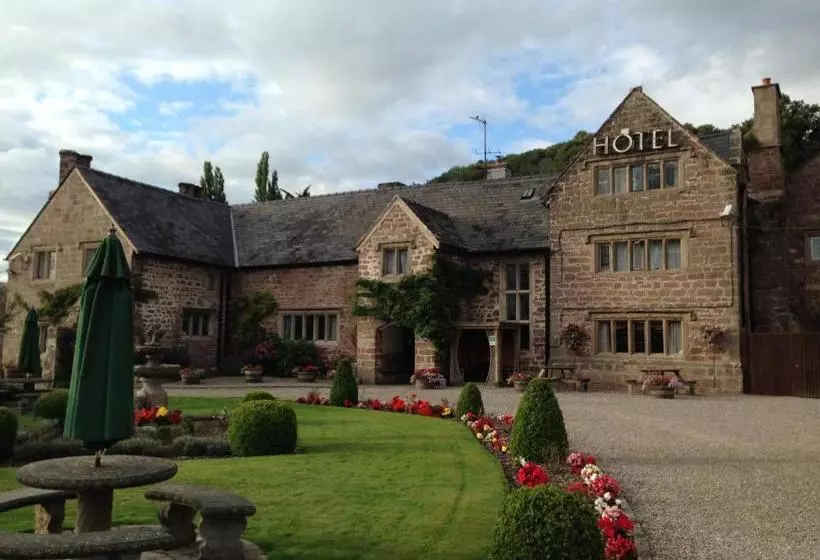 Old Court Hotel & Apartments