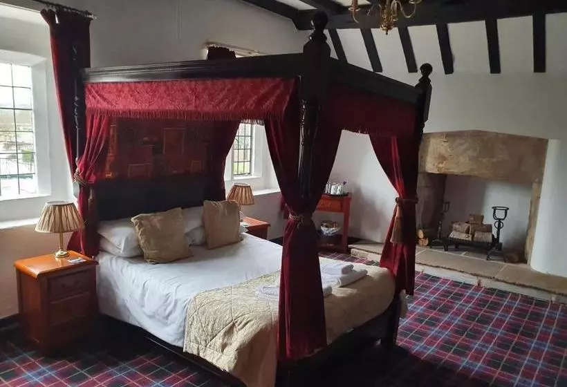 Old Court Hotel & Apartments