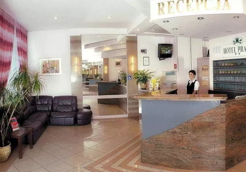 ホテル Praski