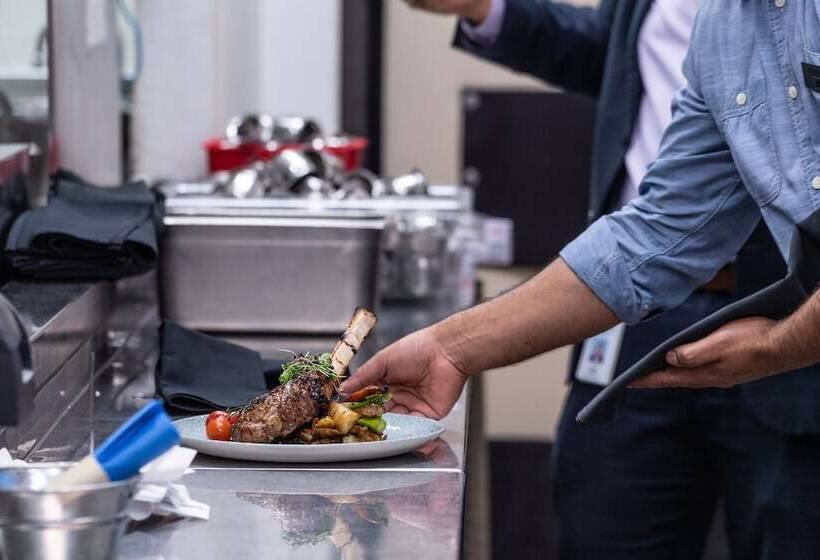 فندق River Cree Resort & Casino