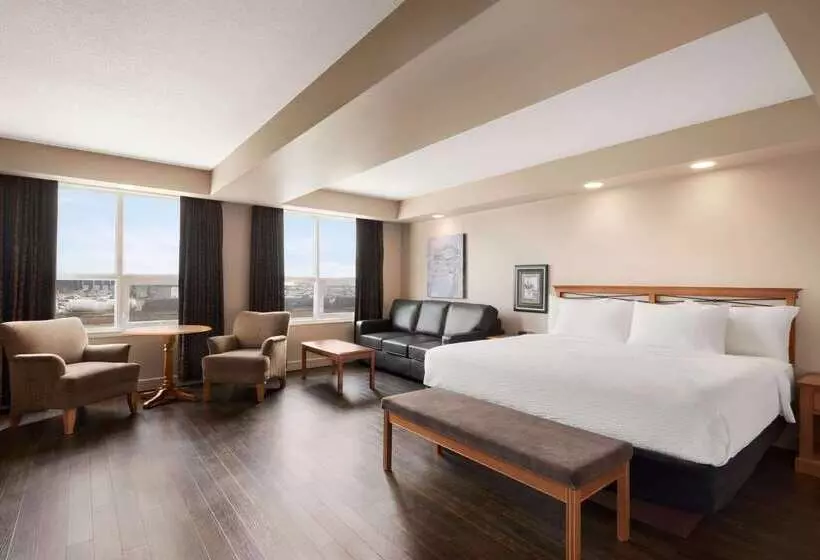 Royal Hotel Edmonton Airport Trademark Collection By Wyndham