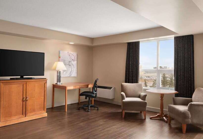 Royal Hotel Edmonton Airport Trademark Collection By Wyndham