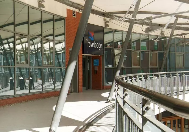 ホテル Travelodge Birmingham Central Broadway Plaza