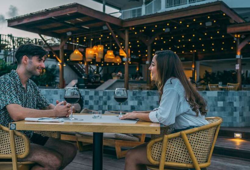 هتل Tropical Suites