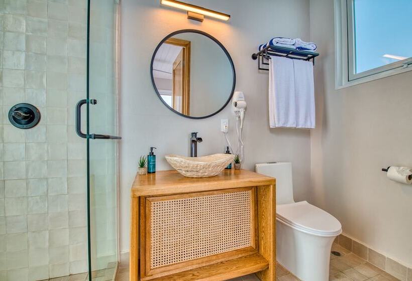 هتل Tropical Suites