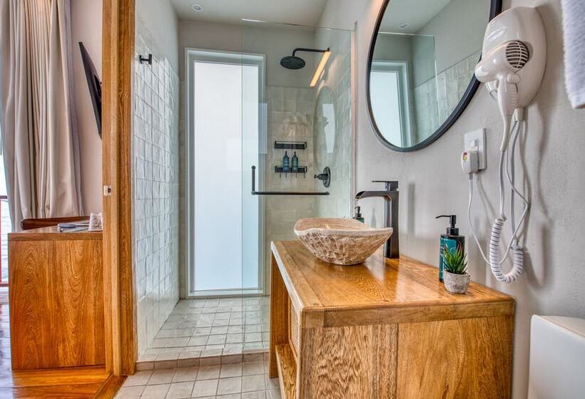 هتل Tropical Suites