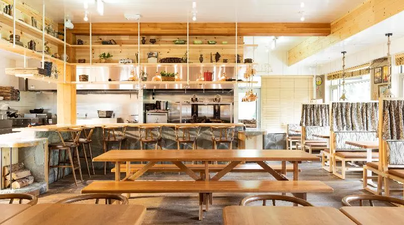 Отель Zed Tofino