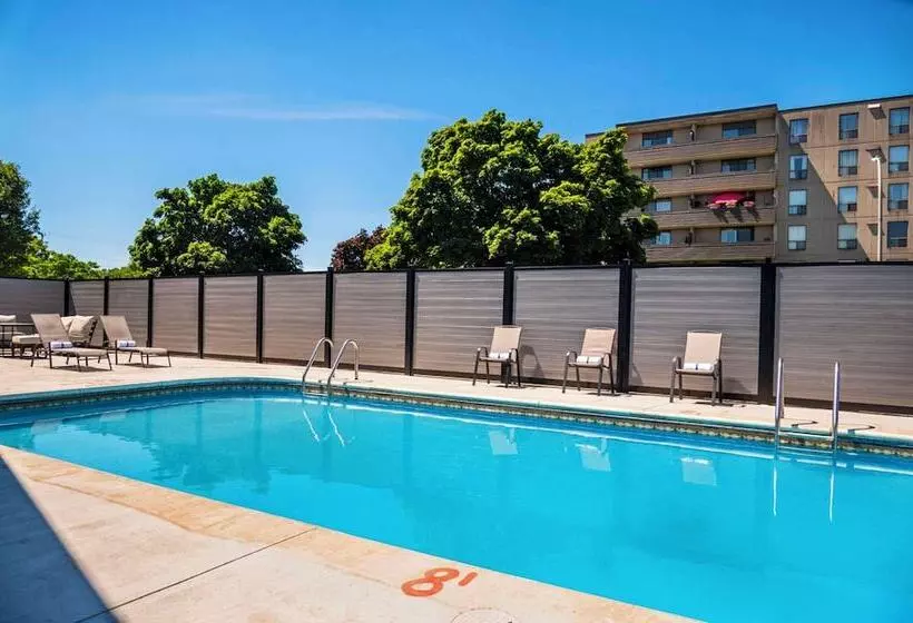 Мотель Quality Inn