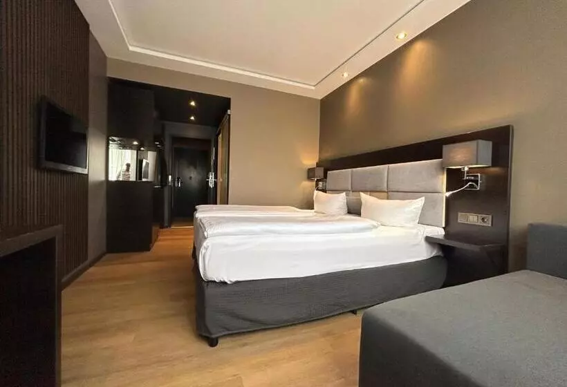 ホテル Am Karlstor