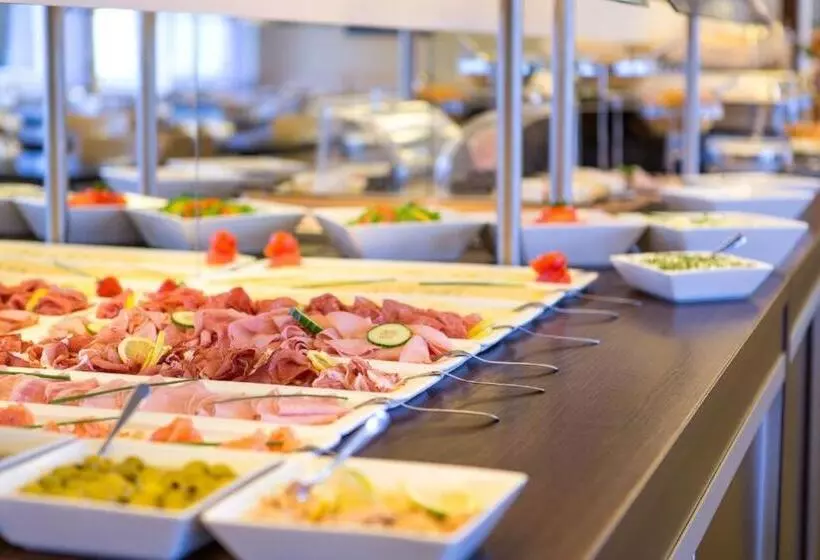 ホテル Am Karlstor