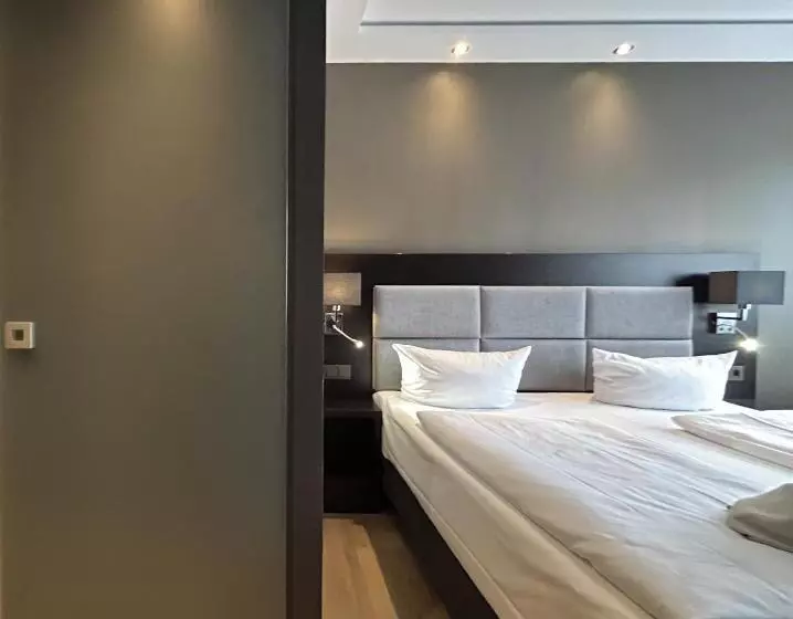 ホテル Am Karlstor