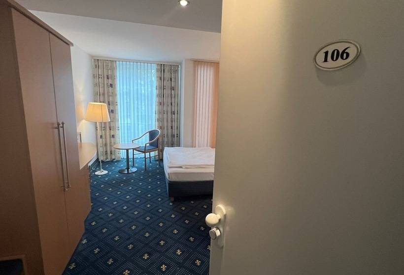 호텔 Am Schlosspark , Wiesbaden