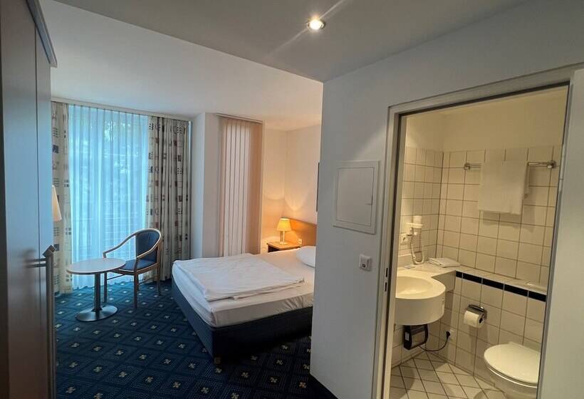 호텔 Am Schlosspark , Wiesbaden