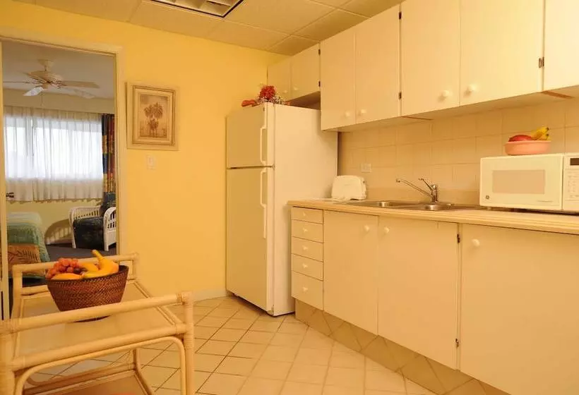 هتل Bay View Suites Paradise Island