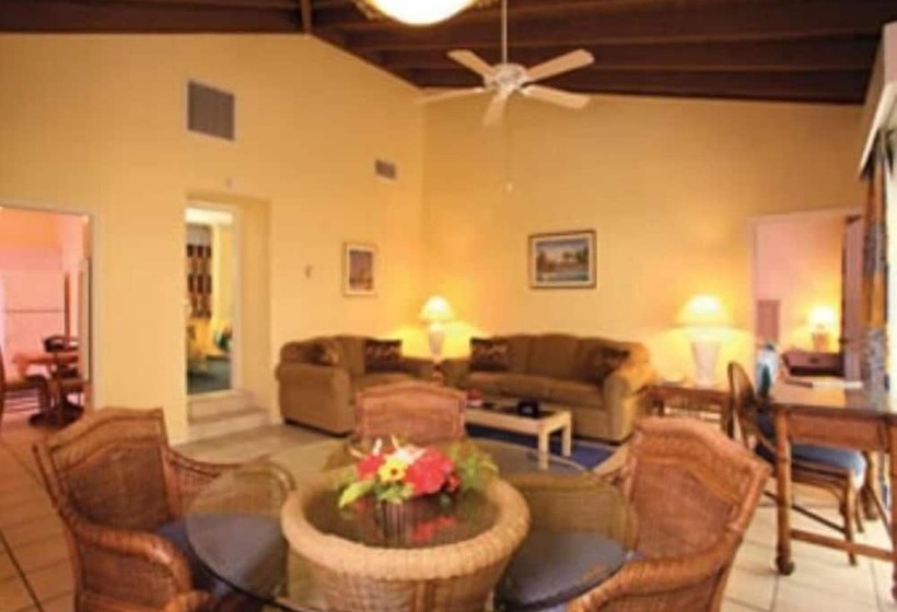 בית מלון כפרי Bay View Suites Paradise Island