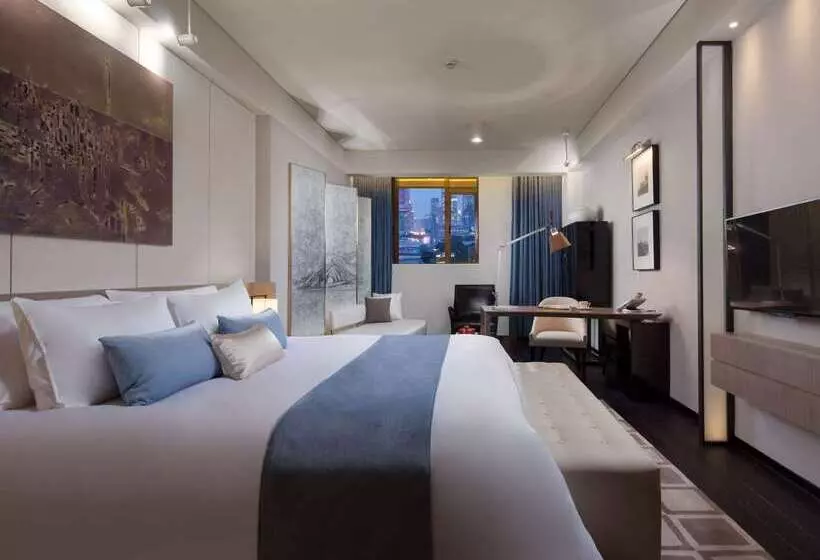 호텔 Golden Tulip Bund New Asia