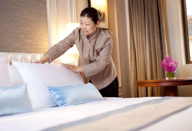 Otel Golden Tulip Bund New Asia