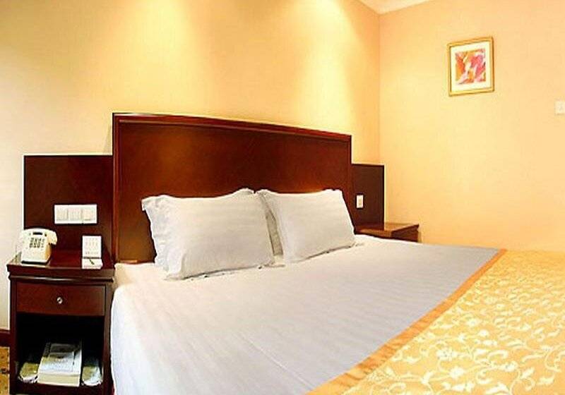 Otel Golden Tulip Bund New Asia