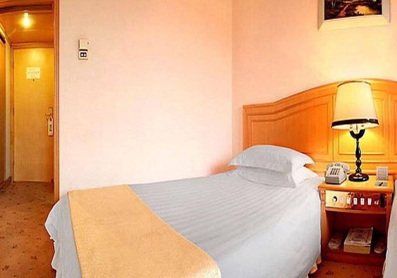 Otel Golden Tulip Bund New Asia