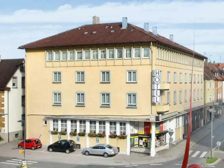 هتل Goldener Hirsch