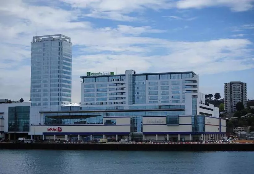 هتل Holiday Inn Express  Puerto Montt  Patagonia