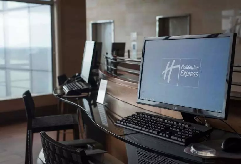 هتل Holiday Inn Express  Puerto Montt  Patagonia