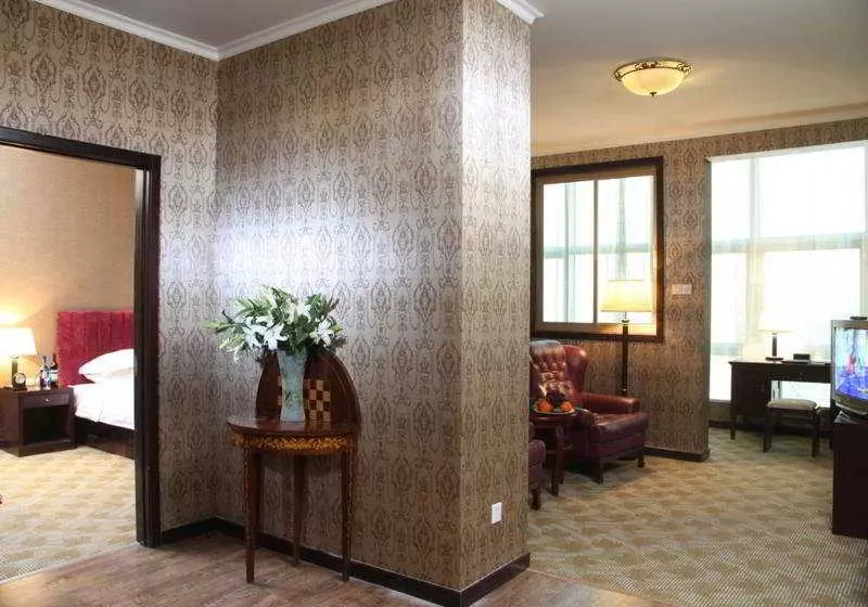 Отель Home Inn Beijing Jianguomen