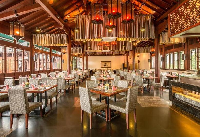 בית מלון כפרי Huayu Resort & Spa Yalong Bay Sanya