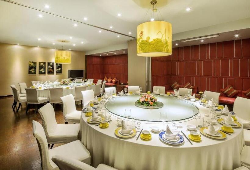 בית מלון כפרי Huayu Resort & Spa Yalong Bay Sanya