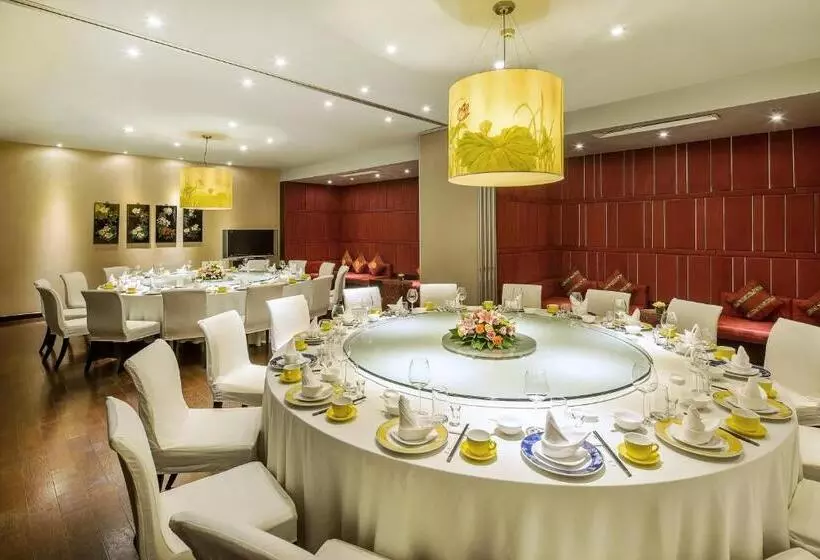 בית מלון כפרי Huayu Resort & Spa Yalong Bay Sanya