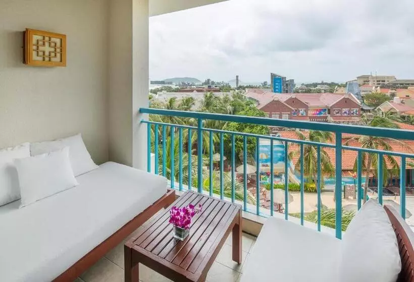 בית מלון כפרי Huayu Resort & Spa Yalong Bay Sanya