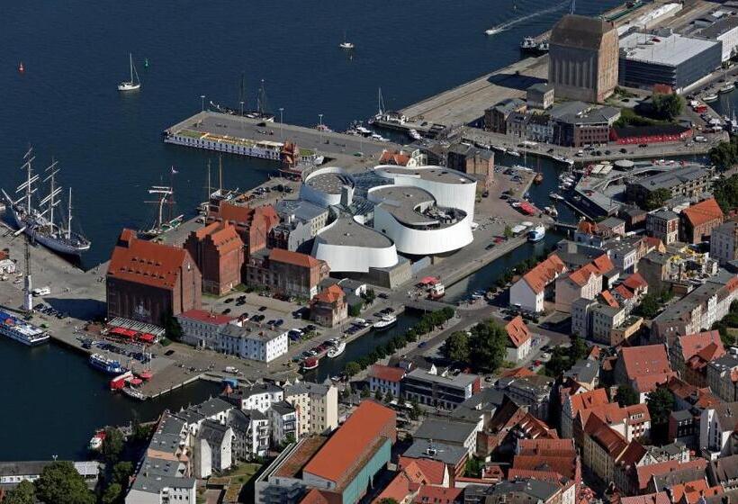 ホテル Kontorhaus Stralsund