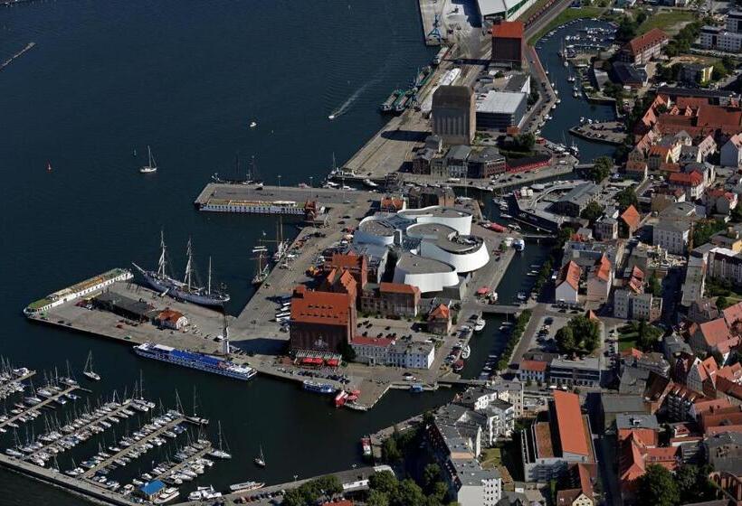 ホテル Kontorhaus Stralsund