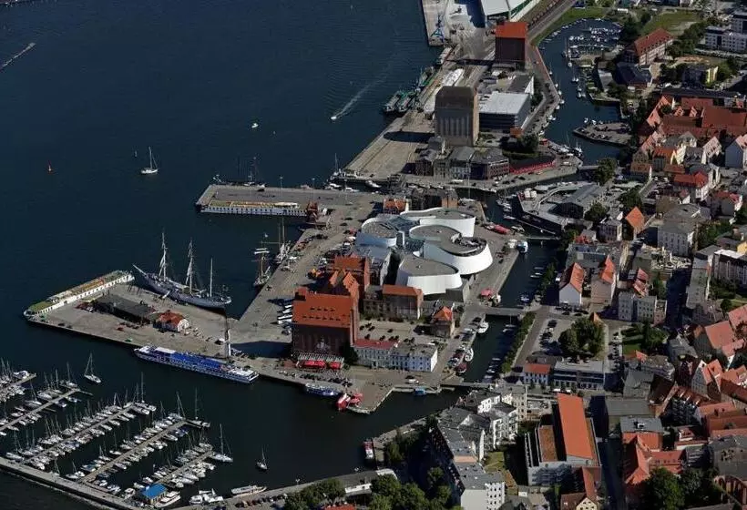 Szálloda Kontorhaus Stralsund