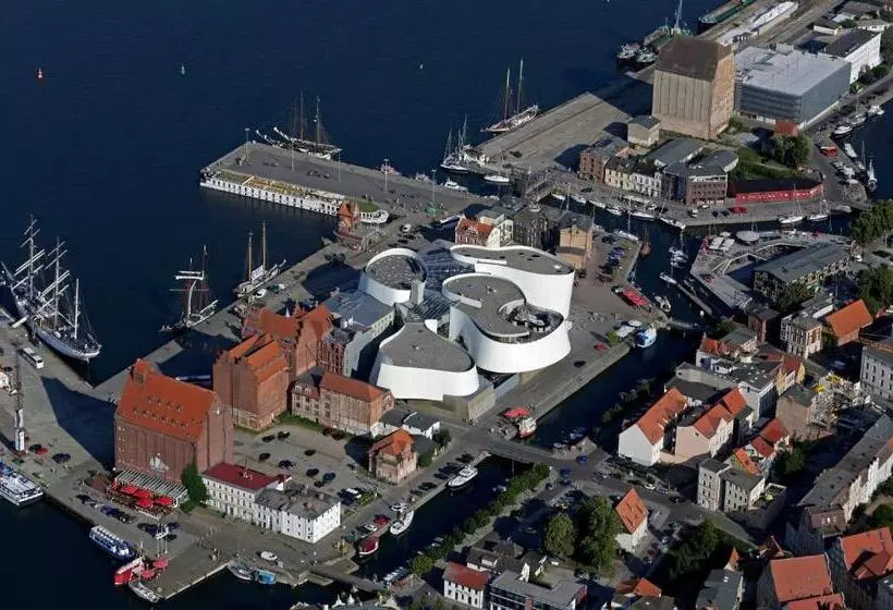 Szálloda Kontorhaus Stralsund