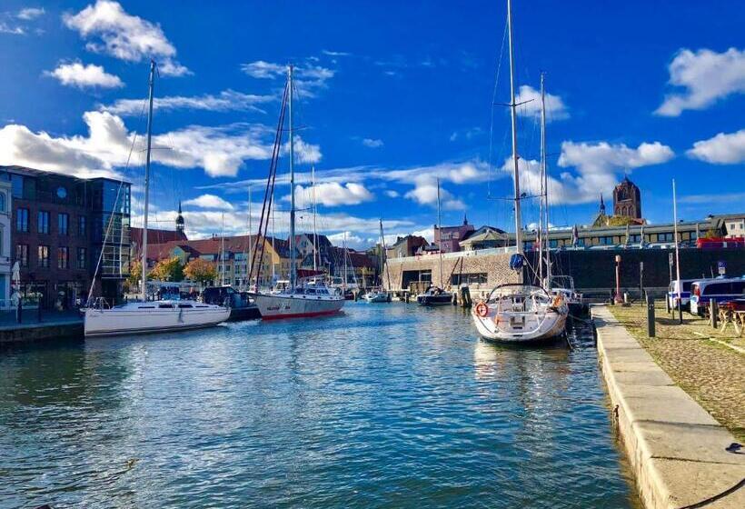 ホテル Kontorhaus Stralsund