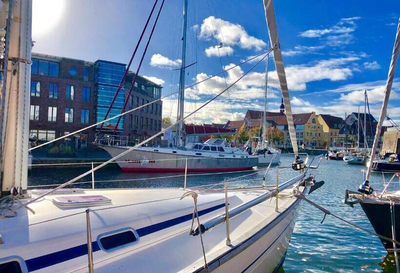 ホテル Kontorhaus Stralsund