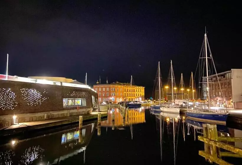 Szálloda Kontorhaus Stralsund