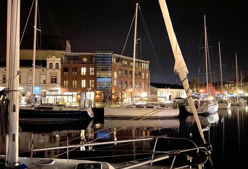 ホテル Kontorhaus Stralsund