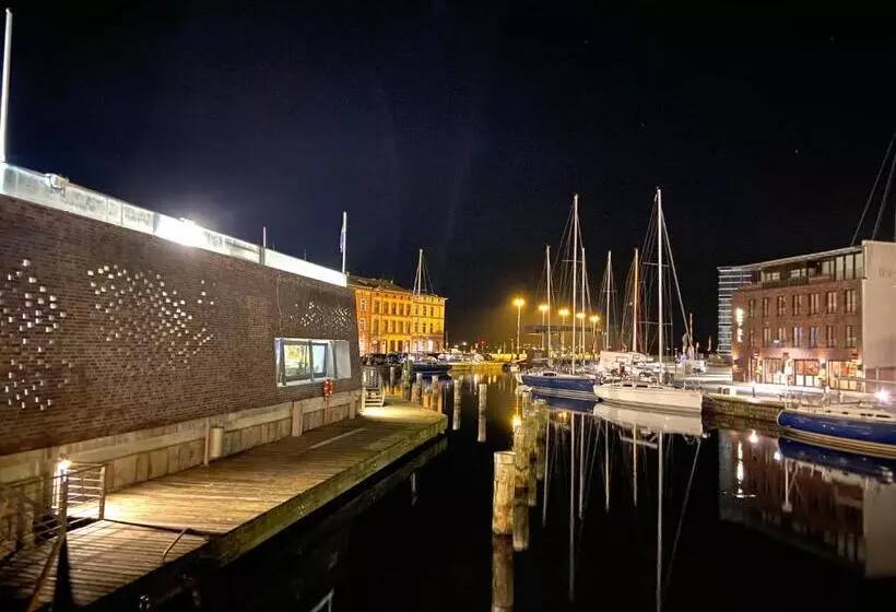 Szálloda Kontorhaus Stralsund