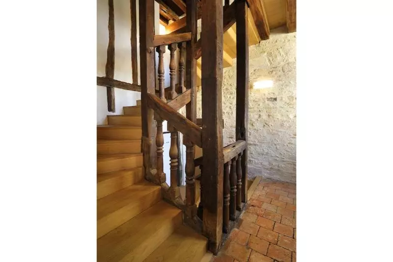 Отель Logis Hôtel Restaurant Le Puits Doré