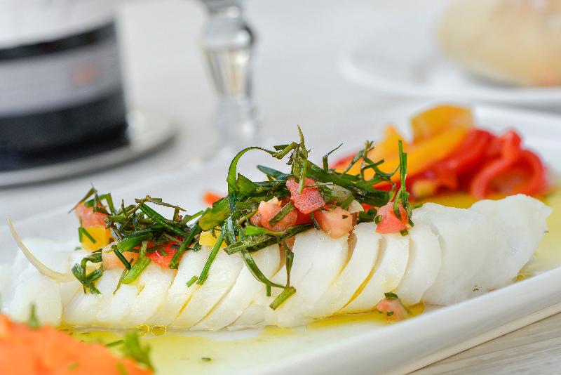 호텔 Logis Hôtel Restaurant Le Puits Doré