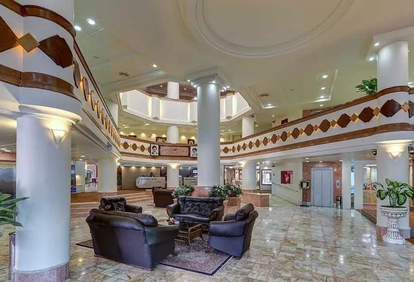 ホテル Qom International