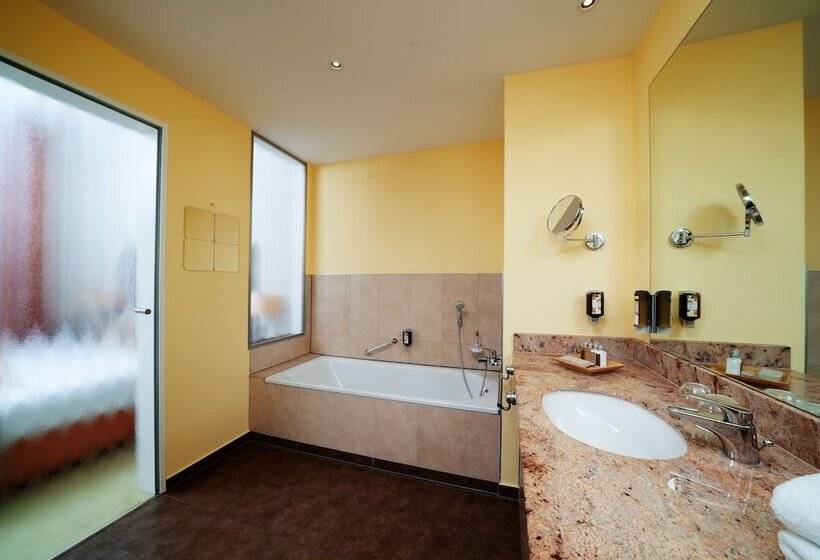 בית מלון כפרי Resort Mark Brandenburg & Fontane Therme