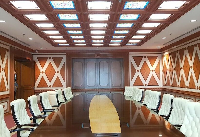 هتل The Rizqun International