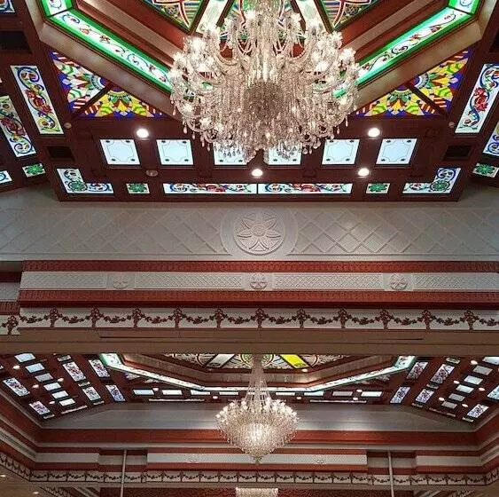 בית מלון כפרי The Rizqun International