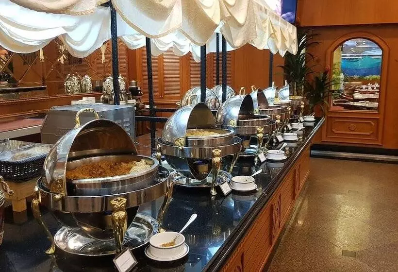 בית מלון כפרי The Rizqun International