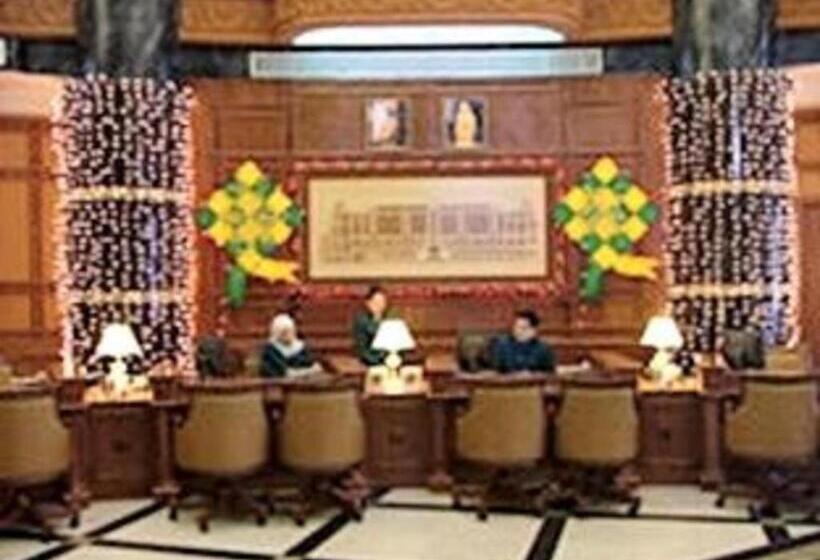 هتل The Rizqun International