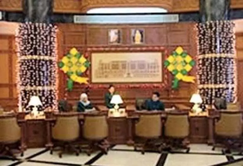 בית מלון כפרי The Rizqun International